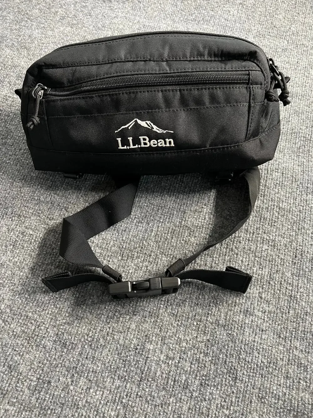 L.L.Bean Adults Continental Waist Pack/Crossbody Gorpcore Bag Black New